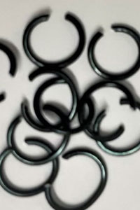 Piercingring Schwarz